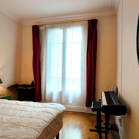Peaceful 15th With Metro Access Appartamento Parigi
