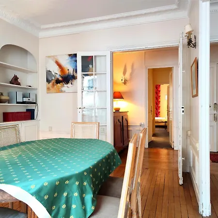 Peaceful 15th With Metro Access Appartamento Parigi