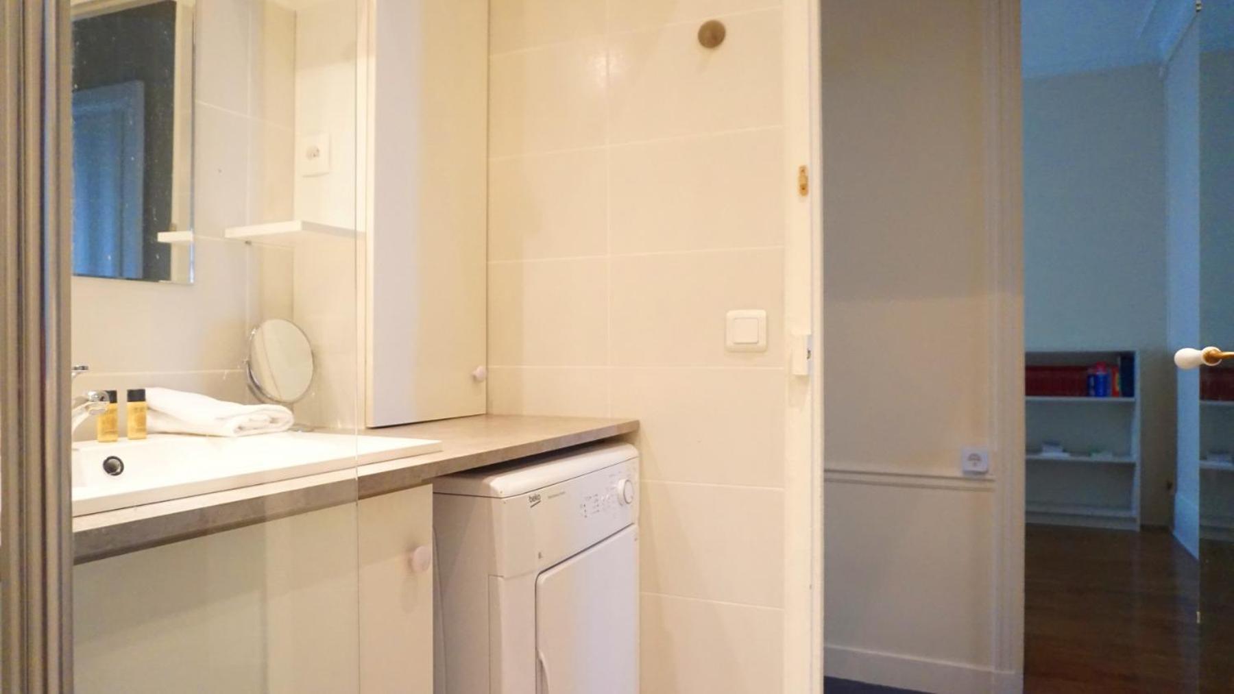 Peaceful 15th With Metro Access Parigi