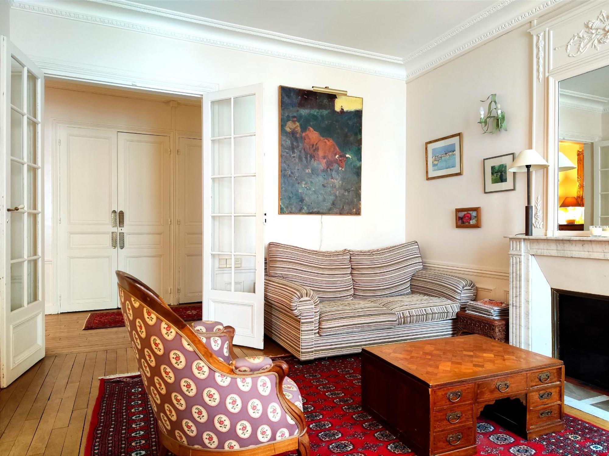 Peaceful 15th With Metro Access Parigi